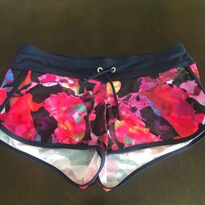 Athleta short